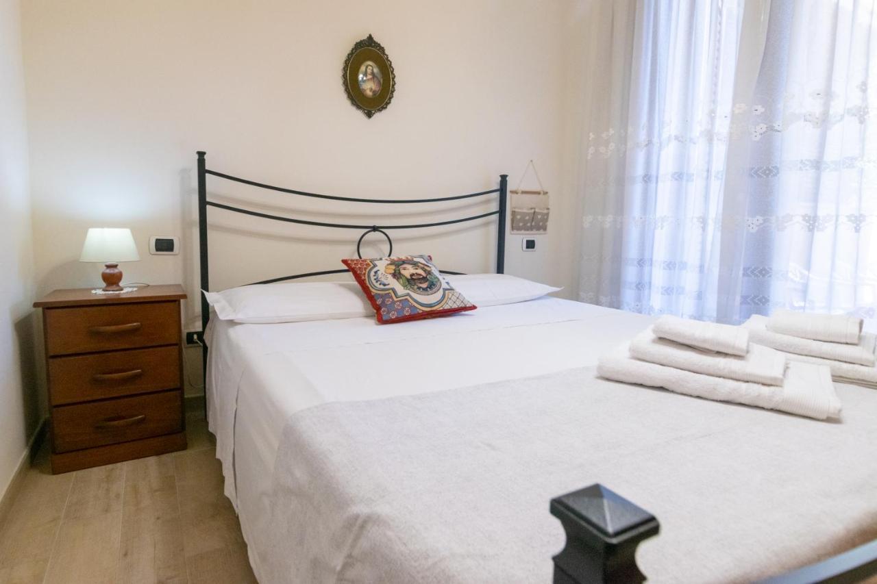 Corallo Holiday House Acitrezza Aci Trezza Extérieur photo